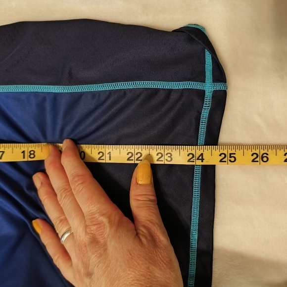 Athleta Blue Print Long Sleeve Athletic Top Thumb Holes Size XS swim top - Picture 10 of 10